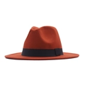 Classic wide brim wool felt Fedora hat in reddish brown with a black decorative band - M (56-58cm) / Caramel color