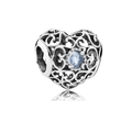 Silberne Herzperle mit hohlem Design und mittig gesetztem blauem Geburtsstein-Edelstein - März/Hellblau