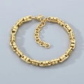 Dettaglio del bracciale a catena bizantina dorata con chiusura a moschettone regolabile - Oro (KB205911-ZGC)
