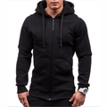 Schwarzer Kapuzenpullover für Herren mit Reißverschluss, Kordelzug und praktischen Kängurutaschen - M / Schwarz