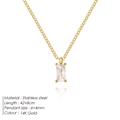 Collar de acero inoxidable dorado con colgante de circonita rectangular en fondo blanco - Dorado