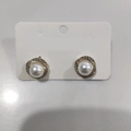 Klassieke gouden oorknopjes met witte synthetische parels en glanzende strass - Gouden Halo Strass Parel Oorknopjes (43#)