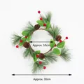 Weihnachtskranz Detail mit roten Beeren, Tannennadeln und 30 cm Außendurchmesser Abmessung - Kiefernnadel Beerenkranz