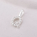S925 silver letter Q pendant with micro-paved cubic zirconia crystals - Letter Q / Silver