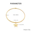 Dettaglio del ciondolo a stella marina da 32mm su girocollo in acciaio dorato da 4mm - Oro (KN298472-Z)