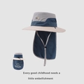 Dettaglio del lembo di protezione del collo con stampa Smile sul cappello da ragazzo - 54cm (3-8 anni) / Blu