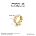 Detailansicht eines 8mm breiten goldenen Panzerkettenrings mit Pavé-Besatz aus Edelstahl - US 5 / Goldene Kette Stil (KR111870-LK)