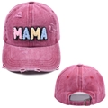 Detaillierte Vorder- und Rückseite der gewaschenen rosa MAMA Chenille-Stickmütze - Weinrot mit buntem MAMA Patch
