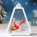 Weiße Weihnachtslaterne mit Weihnachtsmann und Rentier vor blauem Bokeh-Hintergrund - Weißer Schlittenweihnachtsmann