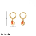 Goldene runde Ohrringe mit orangeroten Zirkonia-Anhängern und 28mm Längenangaben - Gold-Roter Strass