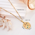 Collier en acier doré avec pendentif boussole en cristal sur marches blanches - TG 2563-Relief Œil de Lune Étoile / Or