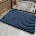 Tappeto da bagno blu in peluche con motivo a onde su piastrelle grigie moderne - 50x80cm / Blu (Serie Stuart)