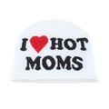 Weiße Strickmütze mit schwarzem I Heart Hot Moms Text und rotem Herzsymbol - I ❤️ HOT MOMS / Weiß