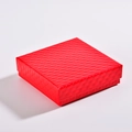 Elegante rote quadratische Schmuckschachtel mit Diamantstruktur und Deckeldesign - 7.5x7.5x3cm / Rot