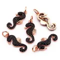 Pendentifs hippocampe en or rose avec pierres en zircone noire, lot de 5 pièces - Seahorse Rose Gold Plated / 1 pièce