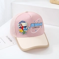 Dettaglio del cappellino bimbo in rete rosa con decorazione di robot AI a cartone - 52cm (2-5 Anni) / Rosa