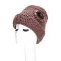 Gorro de punto para mujer en color púrpura con flor de cristal y piel sintética - Talla única / Rosa nude