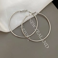 Orecchini a cerchio grandi color argento con finitura a specchio e design minimalista - 6cm / Argento