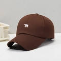 Dark brown baseball cap with polar bear embroidery and curved brim in classic style - Adjustable / Coffee
