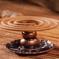 Support d'encens lotus vintage en cuivre avec encens spirale sur une table en bois massif - Petit Plateau + Gourde Bronze Rouge