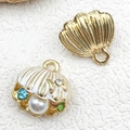 Dijes de concha dorada con perla y diamantes de imitación de colores para joyas DIY - Vieira de Perla y Strass Blanco