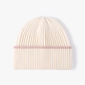 Gorro de punto acanalado blanco roto con elegante detalle de rayas rosas para invierno - Blanco roto con raya rosa