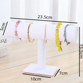 Porte-bijoux en velours blanc en T pour bracelets et montres, dimensions 23.5x15.5cm - Présentoir À Bracelets En Velours Blanc À Une Rangée ♢