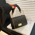 Bolso bandolera negro acolchado clásico con cierre dorado y asa fruncida para mujer - Negro