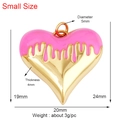 Colgante de corazón en esmalte rosa dorado con medidas de tamaño detalladas - Corazón Gota Rosa Pequeño