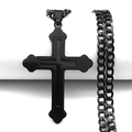Detalle de un colgante de cruz de doble capa en acero negro con una cadena cubana - 60CM / Negro