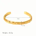 Brazalete abierto de acero inoxidable chapado en oro 18K con textura martillada - Estilo Abierto Martillado (YYBL023060)