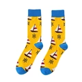 Detailansicht der Baumwollsocken in Gelb mit blauen Fersen und nautischen Webmustern - Einheitsgröße / Nautisches Segelboot Thema (A1138)