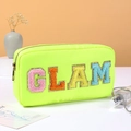 Trousse de maquillage vert néon avec écussons GLAM colorés et détails en paillettes d'or - 4 Lettres GLAM / Vert Néon