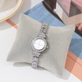 Orologio al quarzo da donna argento con strass incastonati su cuscino in velluto - Cinturino Argento Quadrante Bianco