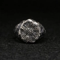 Vintage Viking compass ring with antique silver finish and hand-hammered texture - US 11 / Antique Pewter