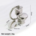 Miniatur Toiletten-Schlüsselanhänger in Silber-Optik mit Maßen und Metallanhänger - Silber