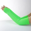 Dettaglio degli scaldabraccia in maglia a coste verde neon che mostra la trama - Taglia unica / Verde