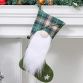 Calza di Natale con gnomo verde, cappello a quadri e decorazione fiocco di neve - Calzini a Scacchi Verde