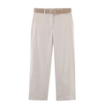 Pantalon large en lin beige pour femme avec ceinture en similicuir marron sur fond blanc - Pantalons