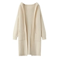 Détails de la maille côtelée blanc cassé et des grandes poches sur le long cardigan - S / Jaune clair