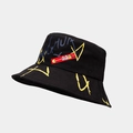 Dettaglio di ricami graffiti street style e patch Pac-Man su un cappello a secchiello nero - M (56-58cm) / Nero