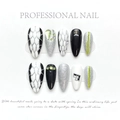 Uñas postizas artesanales con diseño de serpiente en blanco y negro y toques verde neón - XS / Estilo Piel de Serpiente