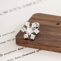 Élégant piercing cartilage flocon de neige avec zircons en finition or café - Style Flocon de Neige Creux Argenté (DZ014-3#)