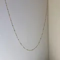 Collier bohème en acier inoxydable doré avec de fines perles en émail bleu - Bleu Clair Email (D1150)