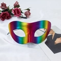 Máscara de mascarada degradado arcoíris con acabado metálico y cintas negras - Colorido