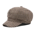 Retro houndstooth newsboy cap in brown and beige colors with a textured tweed finish - Khaki