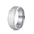Dettaglio macro di anello vichingo norreno in acciaio al titanio con rune incise - US 6 / Argento