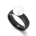 Anillo minimalista de acero inoxidable negro con una gran perla blanca para mujer - US 6 / Negro