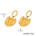 Orecchini vintage a cuore dorati con texture radiante e un'altezza di circa 4,3 cm - Stile radiante del Sacro Cuore (F1310) / Oro