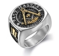 Anello massonico Past Master in acciaio inox bicolore con teschio e bussola inciso - US 7 / Bicolore Oro (07409)